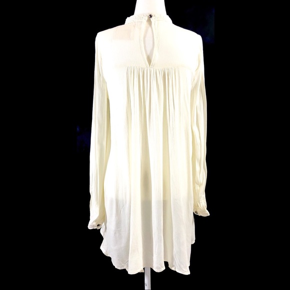 Crochet Detailed Tunic with Mock Neck - Picture 2 of 5